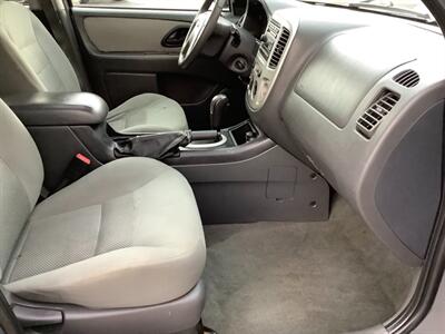 2006 Ford Escape XLT Sport   - Photo 22 - Crest Hill, IL 60403