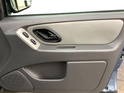 2006 Ford Escape XLT Sport   - Photo 20 - Crest Hill, IL 60403