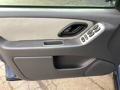 2006 Ford Escape XLT Sport   - Photo 8 - Crest Hill, IL 60403