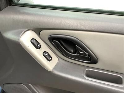 2006 Ford Escape XLT Sport   - Photo 21 - Crest Hill, IL 60403