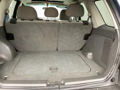2006 Ford Escape XLT Sport   - Photo 38 - Crest Hill, IL 60403