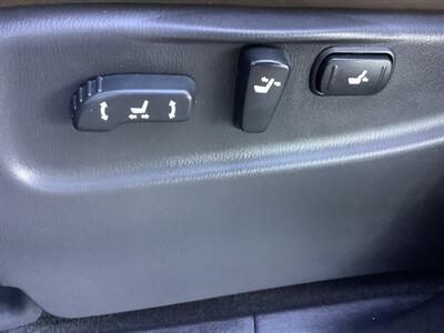 2015 INFINITI QX80 7-Passenger   - Photo 13 - Crest Hill, IL 60403