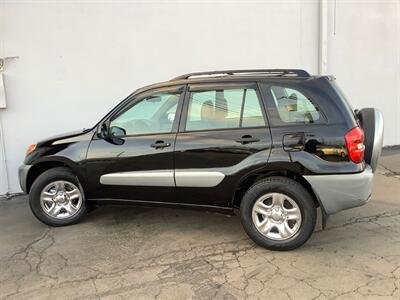 2005 Toyota RAV4   - Photo 4 - Crest Hill, IL 60403