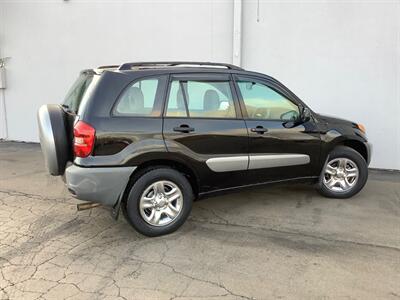 2005 Toyota RAV4   - Photo 6 - Crest Hill, IL 60403