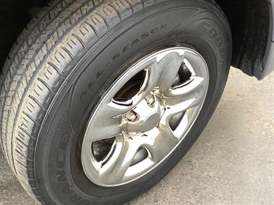 2005 Toyota RAV4   - Photo 27 - Crest Hill, IL 60403