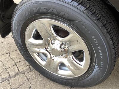 2005 Toyota RAV4   - Photo 28 - Crest Hill, IL 60403