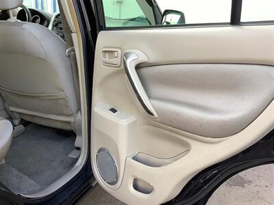 2005 Toyota RAV4   - Photo 19 - Crest Hill, IL 60403