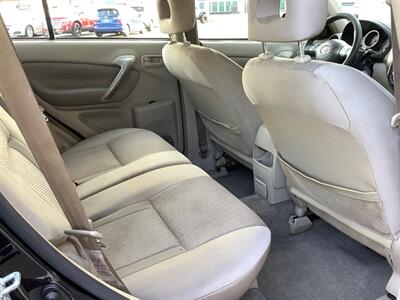 2005 Toyota RAV4   - Photo 20 - Crest Hill, IL 60403