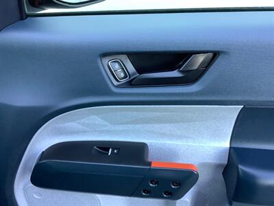2023 Ford Maverick XLT   - Photo 38 - Crest Hill, IL 60403