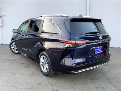 2021 Toyota Sienna Limited 7-Passenger   - Photo 4 - Crest Hill, IL 60403