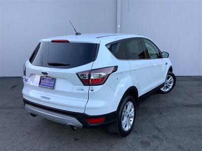 2017 Ford Escape SE   - Photo 9 - Crest Hill, IL 60403