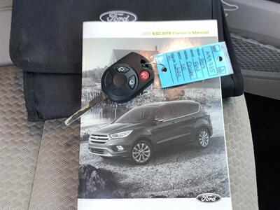 2017 Ford Escape SE   - Photo 21 - Crest Hill, IL 60403