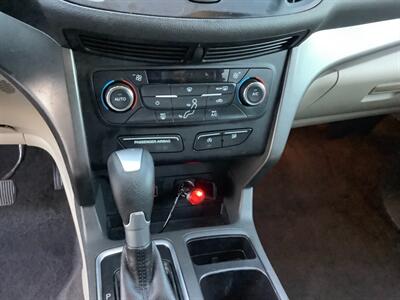 2017 Ford Escape SE   - Photo 12 - Crest Hill, IL 60403
