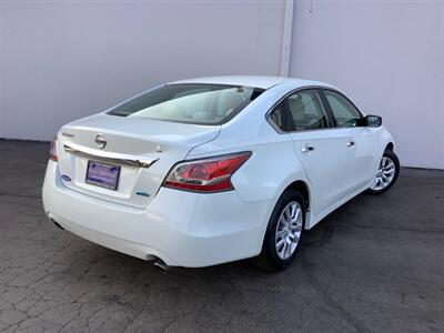 2014 Nissan Altima 2.5 S   - Photo 6 - Crest Hill, IL 60403