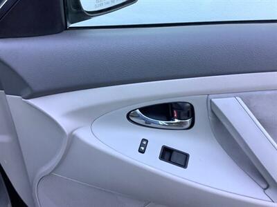 2009 Toyota Camry Hybrid - Photo 26 - Crest Hill, IL 60403