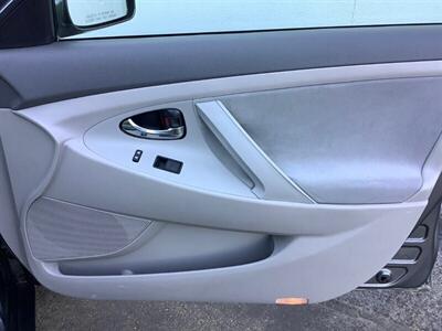 2009 Toyota Camry Hybrid - Photo 25 - Crest Hill, IL 60403