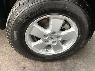 2009 Ford Escape XLT - Photo 35 - Crest Hill, IL 60403