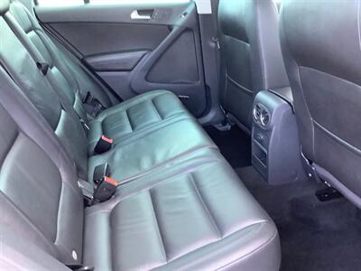 2017 Volkswagen Tiguan 2.0T SEL - Photo 29 - Crest Hill, IL 60403