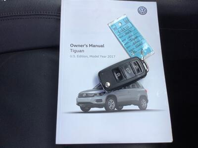 2017 Volkswagen Tiguan 2.0T SEL - Photo 35 - Crest Hill, IL 60403