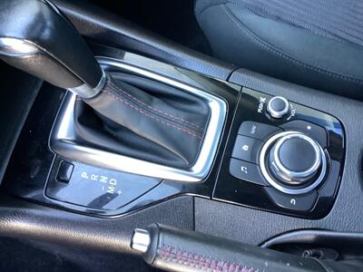 2015 Mazda Mazda3 i Touring   - Photo 16 - Crest Hill, IL 60403