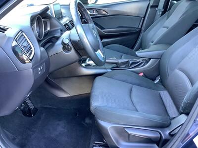2015 Mazda Mazda3 i Touring   - Photo 14 - Crest Hill, IL 60403
