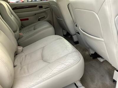2004 Cadillac Escalade   - Photo 28 - Crest Hill, IL 60403