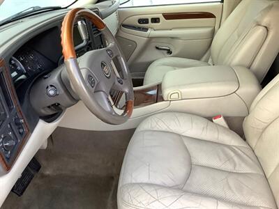 2004 Cadillac Escalade   - Photo 13 - Crest Hill, IL 60403