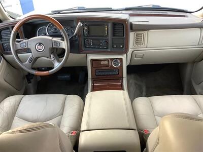 2004 Cadillac Escalade   - Photo 43 - Crest Hill, IL 60403