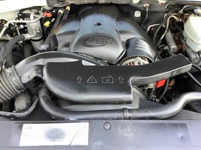 2004 Cadillac Escalade   - Photo 52 - Crest Hill, IL 60403