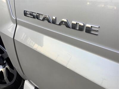 2004 Cadillac Escalade   - Photo 46 - Crest Hill, IL 60403