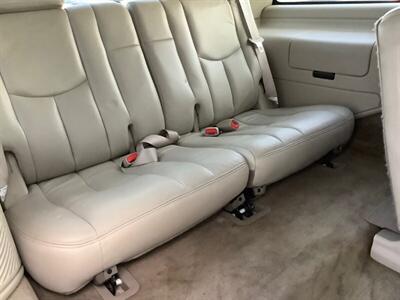 2004 Cadillac Escalade   - Photo 30 - Crest Hill, IL 60403