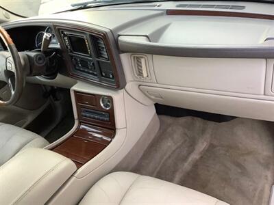 2004 Cadillac Escalade   - Photo 37 - Crest Hill, IL 60403