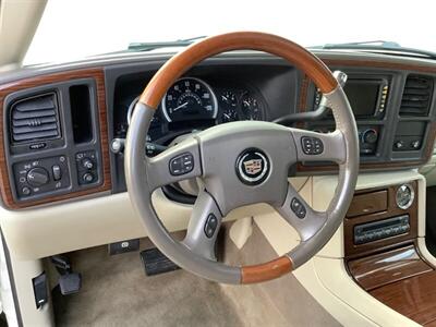 2004 Cadillac Escalade   - Photo 16 - Crest Hill, IL 60403