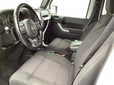 2011 Jeep Wrangler Unlimited Sahara - Photo 17 - Crest Hill, IL 60403