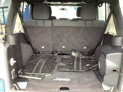 2011 Jeep Wrangler Unlimited Sahara - Photo 34 - Crest Hill, IL 60403