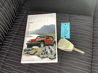 2011 Jeep Wrangler Unlimited Sahara - Photo 32 - Crest Hill, IL 60403