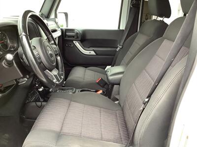 2011 Jeep Wrangler Unlimited Sahara - Photo 16 - Crest Hill, IL 60403