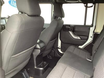 2011 Jeep Wrangler Unlimited Sahara - Photo 26 - Crest Hill, IL 60403