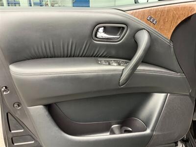 2015 INFINITI QX80   - Photo 12 - Crest Hill, IL 60403