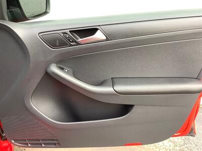 2014 Volkswagen Jetta S - Photo 24 - Crest Hill, IL 60403