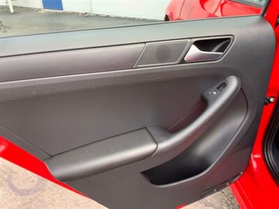 2014 Volkswagen Jetta S - Photo 20 - Crest Hill, IL 60403