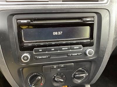 2014 Volkswagen Jetta S - Photo 16 - Crest Hill, IL 60403