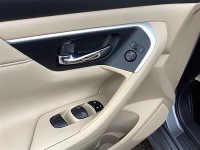 2016 Nissan Altima 2.5 SL   - Photo 16 - Crest Hill, IL 60403