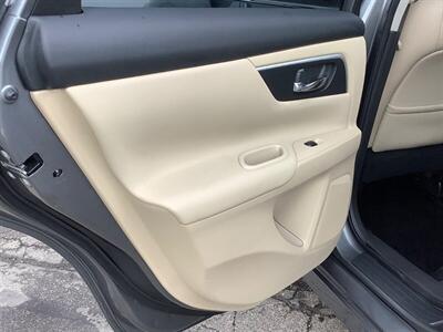 2016 Nissan Altima 2.5 SL   - Photo 27 - Crest Hill, IL 60403