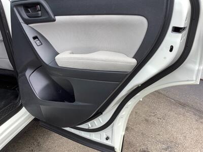 2015 Subaru Forester 2.5i Premium   - Photo 27 - Crest Hill, IL 60403