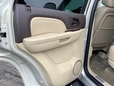 2010 GMC Yukon Denali   - Photo 44 - Crest Hill, IL 60403