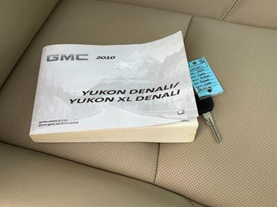 2010 GMC Yukon Denali   - Photo 26 - Crest Hill, IL 60403