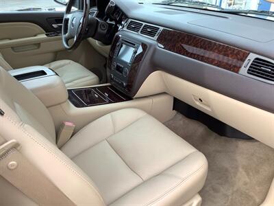 2010 GMC Yukon Denali   - Photo 52 - Crest Hill, IL 60403