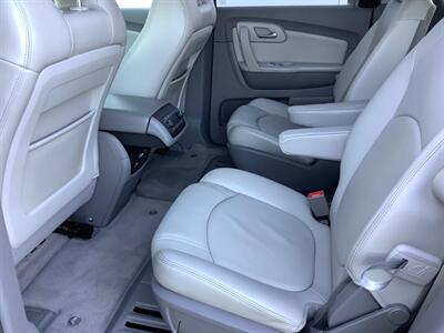 2011 Chevrolet Traverse LT   - Photo 24 - Crest Hill, IL 60403