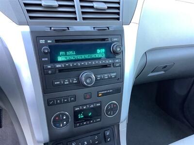 2011 Chevrolet Traverse LT - Photo 18 - Crest Hill, IL 60403
